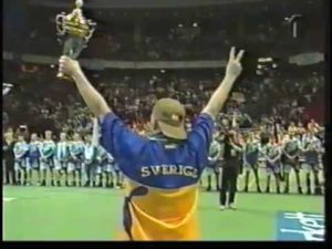 Highlights: Finále MS 1996, Švédsko – Finsko a 15 106 diváků v Globenu